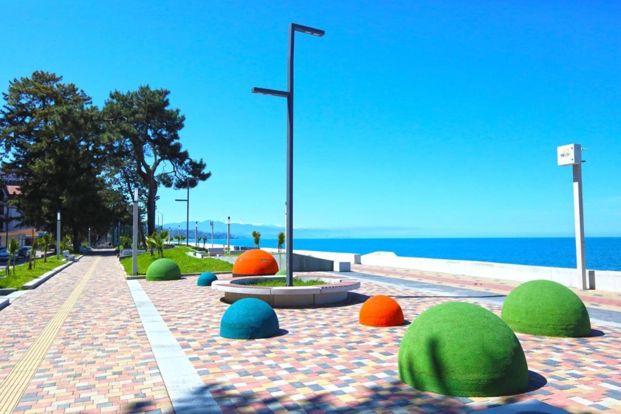 Sunny Days Hotel Kobuleti Exterior photo